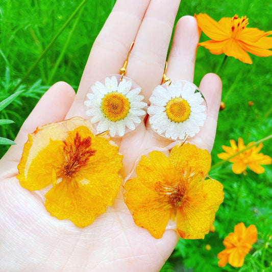 Cosmos & daisy earrings