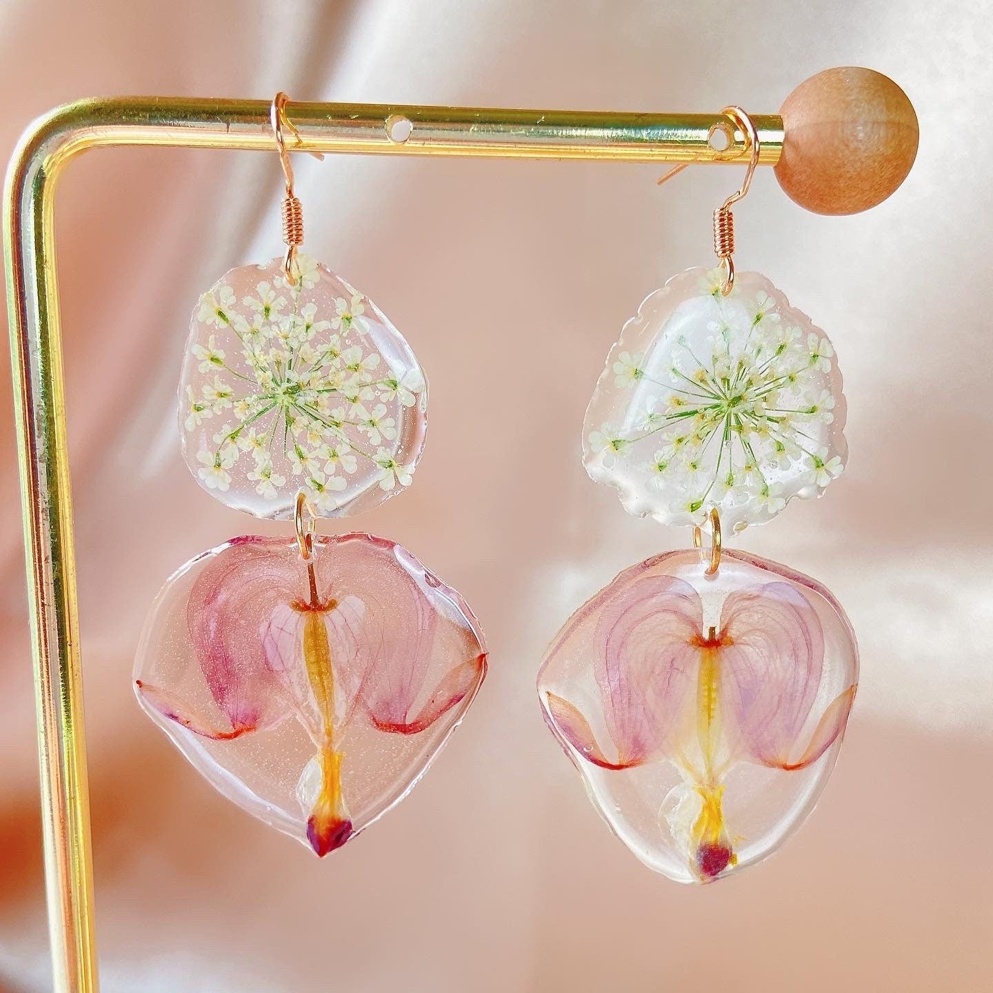 Bleeding heart & queen Anne's lace earrings