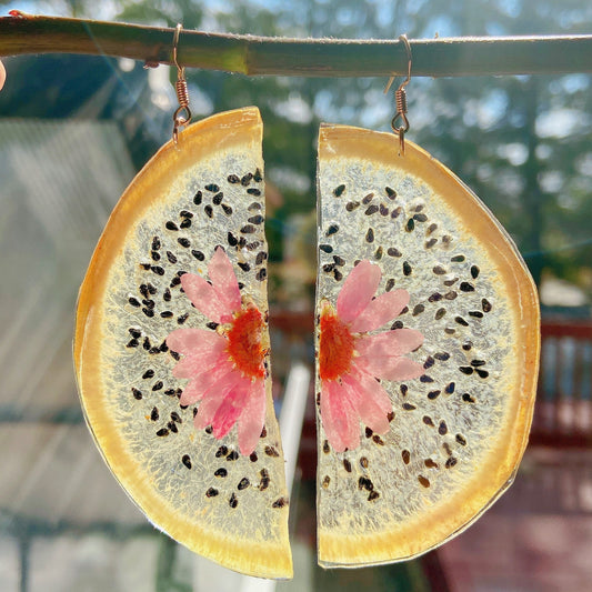 Dried dragonfruit with daisy handmade resin earrings, Botanical earrings, Real fruit earrings, Hypoallergenic earrings