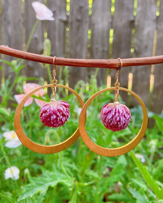 Dried 3D clover flower hoop earrings, Sterling silver post studs, Gifts for her, Botanical earrings, Real flower earrings