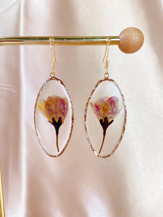 Dried flower handmade resin earrings, Pressed rose earrings, Oval shape earrings, Real flower earrings, Hypoallergenic earrings